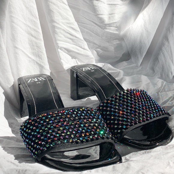 Black heeled sandal with colourful studs - Picture 2 of 3